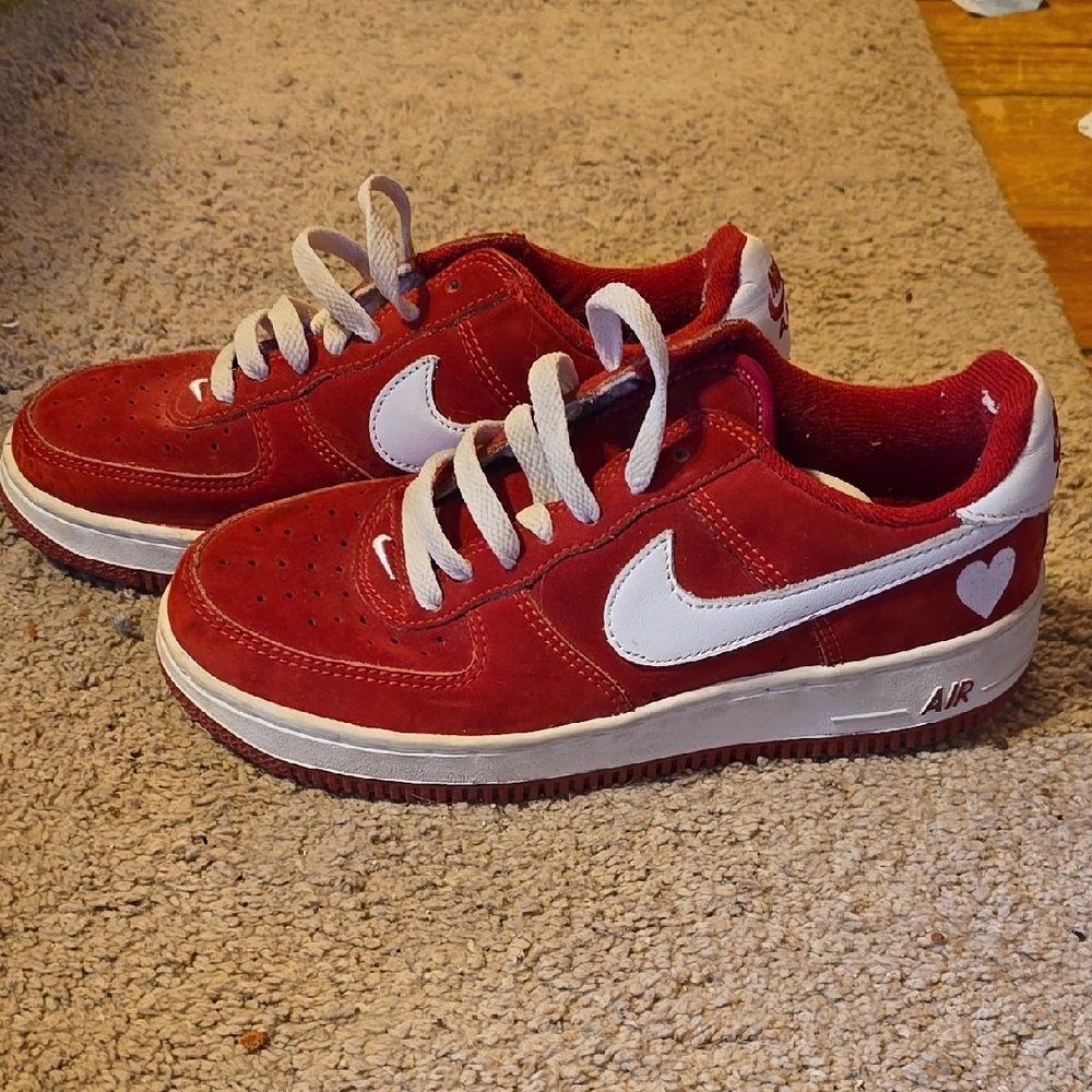 *Sold* Nike Air Force 1s *Valentine's Edition*